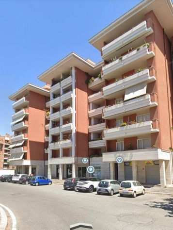 EUR - BILOCALE con POSTO AUTO e CANTINA