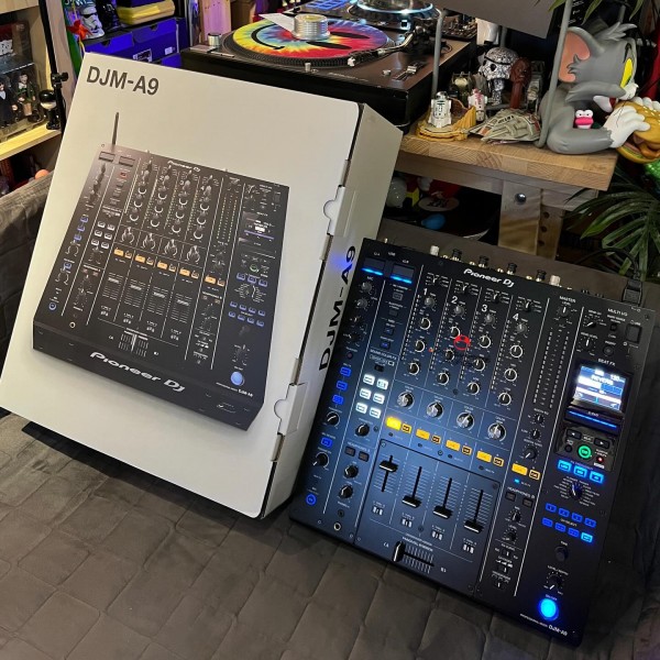 AlphaTheta XDJ-AZ, AlphaTheta OMNIS-DUO, Pioneer  OPUS-QUAD, Pioneer  XDJ-RX3, Pioneer XDJ-XZ,  DDJ-FLX10,  Pioneer DDJ-REV7, Pioneer CDJ-3000, Pioneer DJM-A9, AlphaTheta Euphonia , Pioneer CDJ-2000NXS2, Pioneer DJM-900NXS2, Pioneer DJM-V10-LF