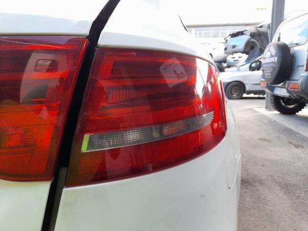 FANALE EST. POST. DX. AUDI A4 laquo8K5raquo AVANT (2008)