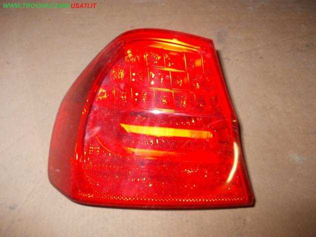 FANALE POST. PARTE EST. S. CON LUCE A LED ROSSA MOD. AMERICA BMW Serie 3 E90 4 porte