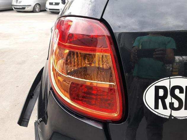FANALE POST. SX. FIAT SEDICI (2006)