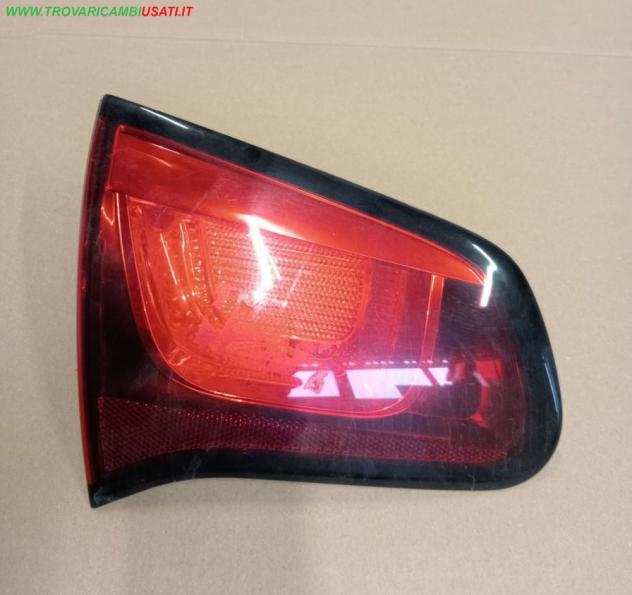 FANALE POST.INT.S. ROSSO CITROEN C3 - FASCIA ROSSA Parti elettriche Fanaleria Fanali Fanale post. sx. CITROEN - C3 - 01-10-2009 - 01-10-2016