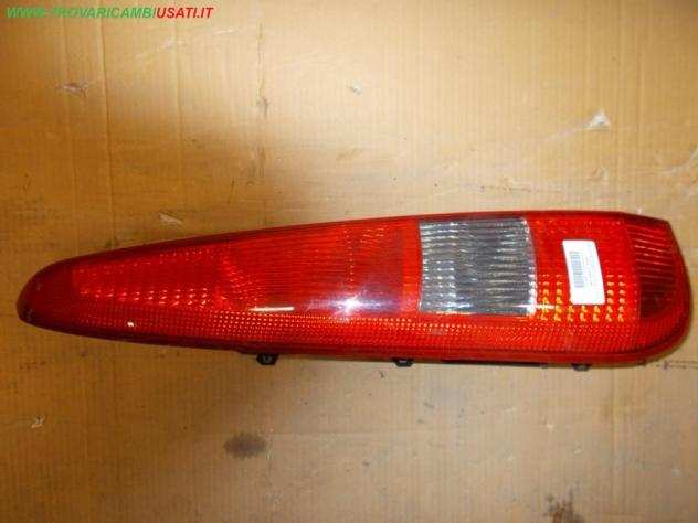 FANALE POST.S. FORD FUSION (CBK) Parti elettriche Fanaleria Fanali Fanale est. post. s FORD - FUSION - 01-09-2002 - 01-02-2006