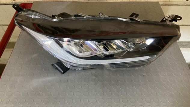 Faro anteriore Dx a LED Toyota Yaris Hybrid del 2021