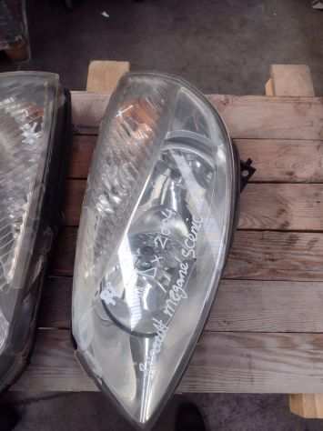 FARO ANTERIORE DX E SX RENAULT SCENIC 2004