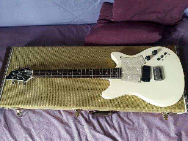 Fender - Fender Heartfield RR8 - - Chitarra elettrica - Giappone - 1989