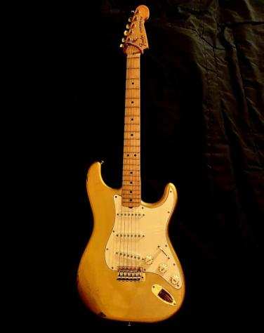 Fender - Stratocaster ldquogold on goldrdquo 1981 - Chitarra elettrica - Stati Uniti dAmerica - 1981