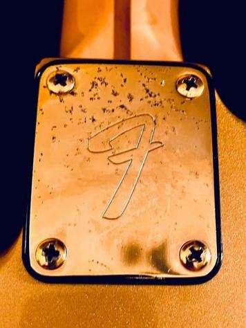 Fender - Stratocaster ldquogold on goldrdquo 1981 - Chitarra elettrica - Stati Uniti dAmerica - 1981