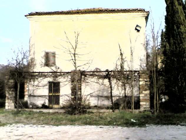 Ferentino (Fr) - Abitazione indipendente con terreno