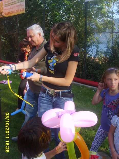 FESTE DI COMPLEANNO PER BAMBINI A BERGAMO CLOWN A BERGAMO MAGHI A BERGAMO GIOCOLIERI A BERGAMO NOLEGGIO SCIVOLI GONFIABILI A BERGAMO 3478497597