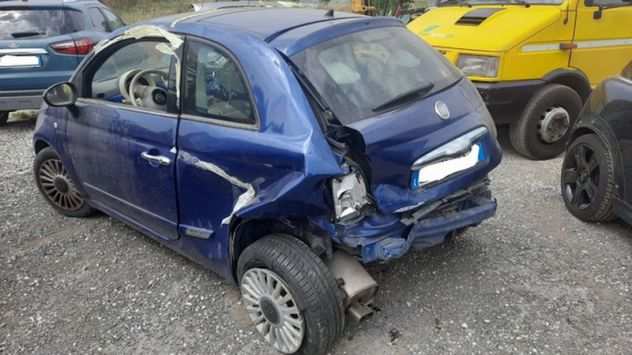 Fiat 500 1.3 mjet 75cv anno 07-2010 incidentata