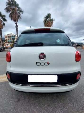 Fiat 500L pop star