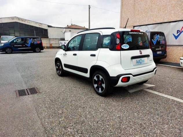 Fiat Panda 1.0 70CV HYBRID CITY CROSS 5P. - UCONNECT LED CLIMA AUT. PRED. NAV