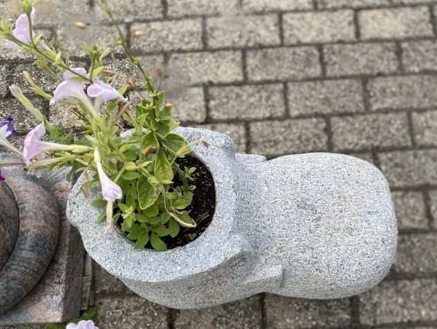 Fioriera vaso scarpone in pietra naturale