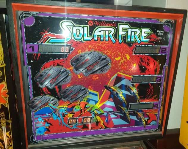 Flipper arcade di fuoco solare Williams