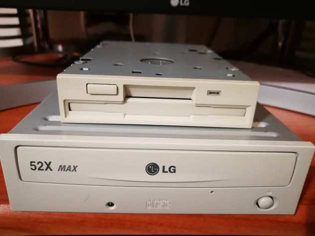 floppy disk e lettore compat disc 52 x LG