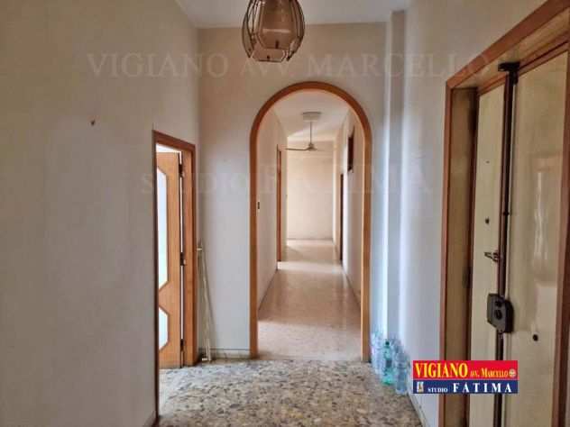 FOGGIA - VENDESI - VIA HOMS - VANI 4MQ. 146 CAT. - POSSIBILITA BOX