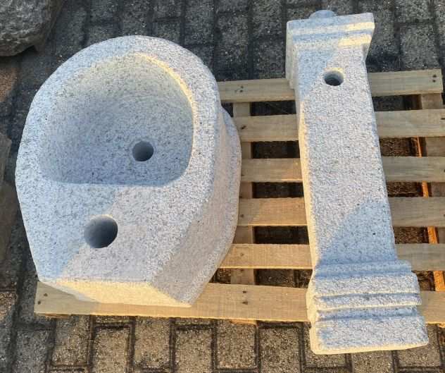 fontana da giardino in pietra granito