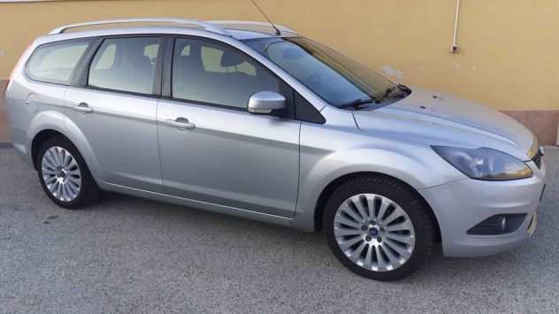 ford focus 1600 td tenuta bene