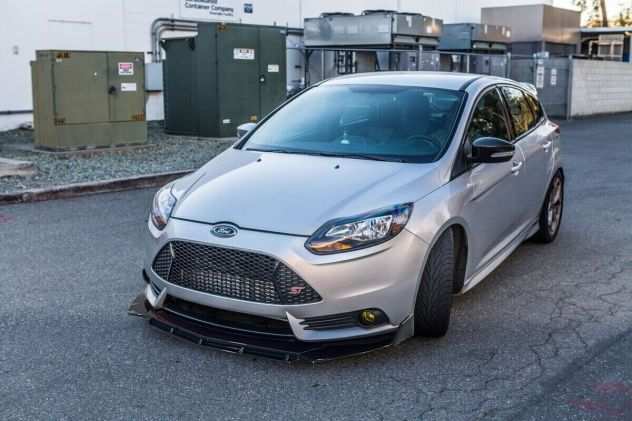 FORD FOCUS 3 MK3 ST PARAURTI ANTERIORE SPLITTER LOOK NERO LUCIDO RS - 3P-mostra