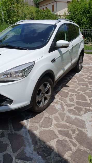 Ford Kuga Titanium 2.0 TD 140 cv 4WD usata