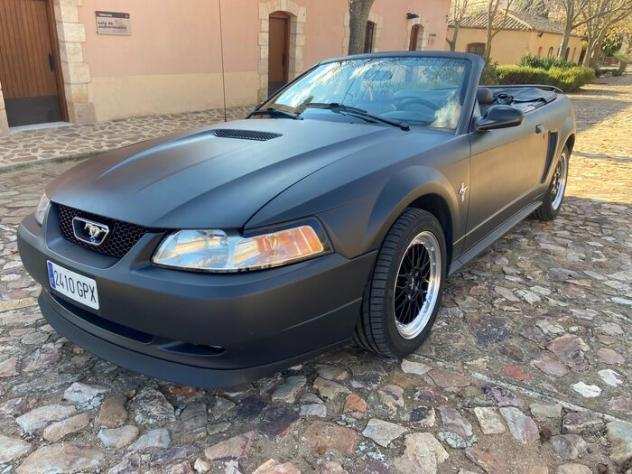Ford - Mustang - 2001