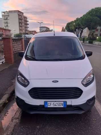 Ford transit courier 1000 benzina