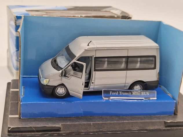 FORD Transit minibus - Cararama - Scala 143