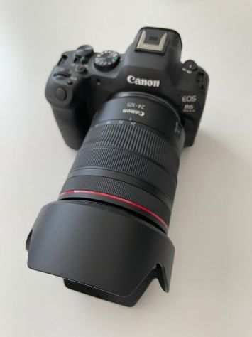Fotocamera digitale Canon EOS R6 Mark II con obiettivo RF 24-105 mm F4L IS USM.