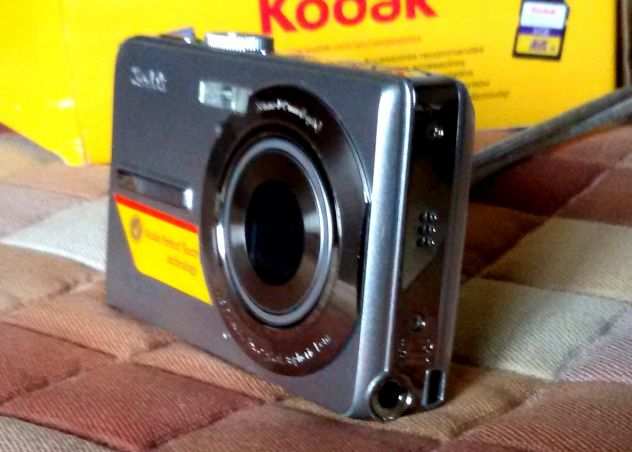 Fotocamera digitale ultracompatta Kodak M320