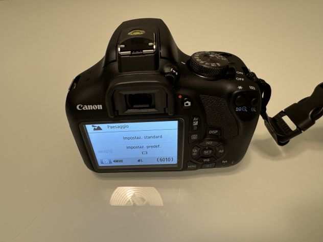 Fotocamera Reflex Canon Eos 2000d