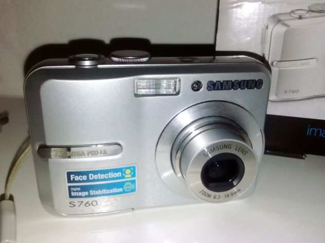 Fotocamera SAMSUNG S760  set con scatola