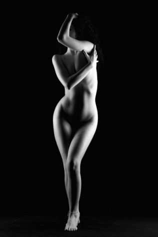Fotomodelle per book fotografico di nudo