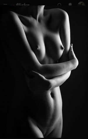 Fotomodelle per book fotografico di nudo