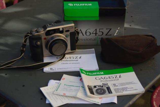 Fuji, Fujifilm GA645Zi professional con 55-90mm Zoom  120  fotocamera medio formato