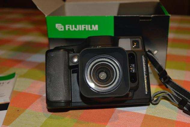 Fuji GA 645 Wi con EBC Fujinon 445mm  hood, box, papers 120  fotocamera medio formato