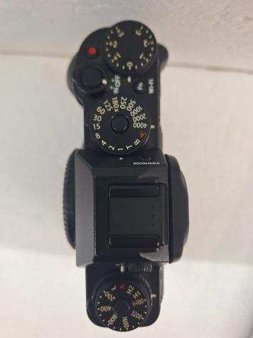 Fuji X-T1  Meike battery grip  Fotocamera digitale