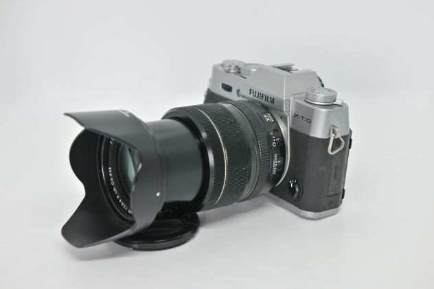 FUJIFILM Mirrorless XT10 ldquoOLD STYLErdquo con Obiettivo XF 18-55mm F2.8-4 R LM OIS