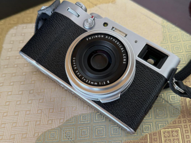 FUJIFILM X100V Fotocamera digitale