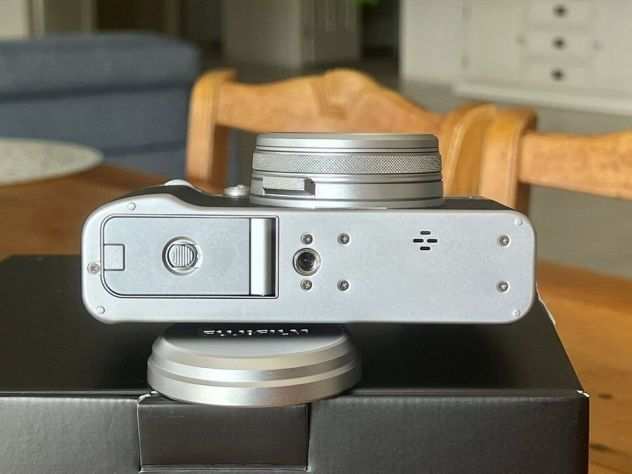 Fujifilm X100V Silver  WCL-X100 II  Extra - Come nuova