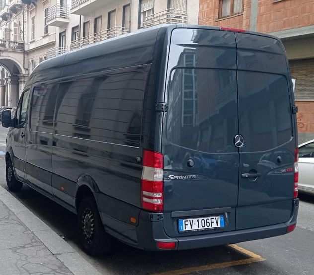 Furgone Mercedes Sprinter passo lungo