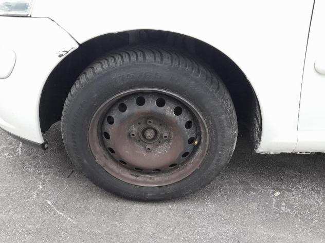 FUSELLO RUOTA ANT. SX. CITROEN C3 laquoIraquo (2005)