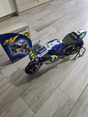 GampP 14 - 1 - Modellino di auto sportiva - Yamaha YZR M1