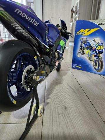 GampP 14 - 1 - Modellino di auto sportiva - Yamaha YZR M1