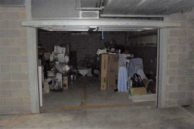 Garage a Cento - Rif. 9208