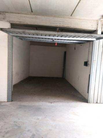 Garage a Roma - Rif. 20400