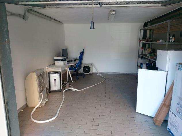 Garage in affitto a Livorno 20 mq Rif 1099789