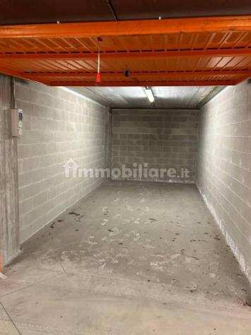 Garage in affitto a Torino - 1 locale 21mq