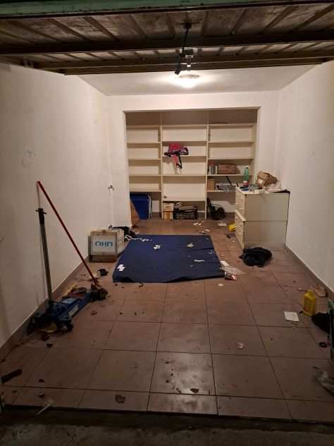 Garage in condominio a Pisa (frazione Riglione)