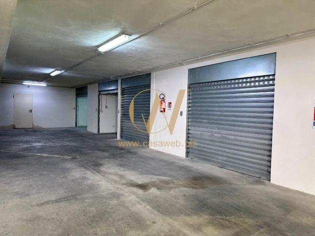 Garage in vendita a Caserta - 1 locale 29mq